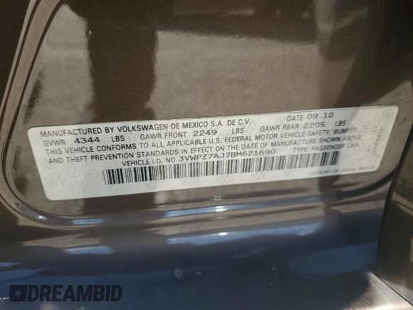 ✅ 2011 Volkswagen Jetta S • VIN: 3VWPZ7AJ7BM621690 • Lot: 90650535. Listed on Copart with 139,321 mi. Free auction sales archive from the USA and detailed vehicle history report at DreamBid. Image 12.