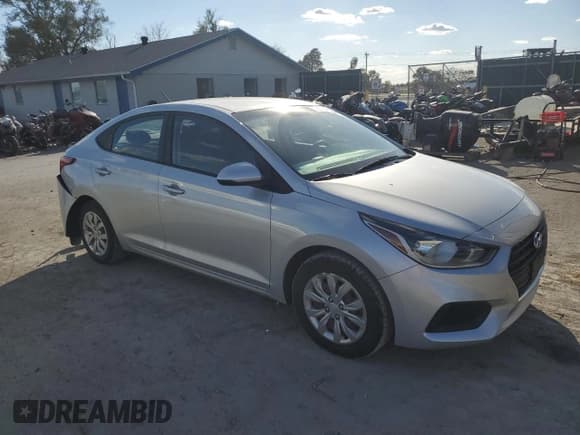 ✅ 2018 Hyundai Accent SEL • VIN: 3KPC24A3XJE029067 • Лот: 76075544. Опубликован ранее на Copart с пробегом 85 705 миль. Бесплатный доступ к архиву аукционных продаж из США и подробный отчёт об истории автомобиля на DreamBid. Изображение 4.