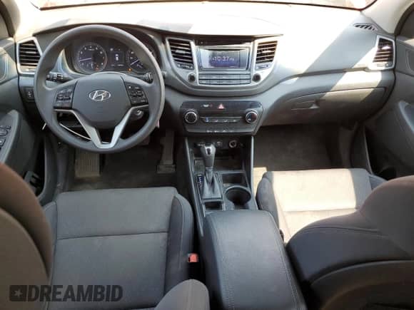 2017 Hyundai Tucson SE Plus z VIN KM8J3CA41HU290134, wystawiony jako Copart lot #63649015 z przebiegiem 138 795 mil mil oraz Czysty tytuł • Clean title. Historia ofert i sprzedaży dostępna na DreamBid. Obrazek 8.