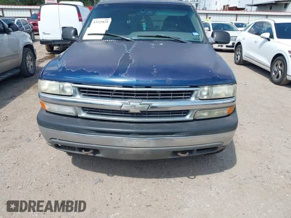 2000 Chevrolet Suburban LT with VIN 3GNFK16T7YG115575, listed as a IAAI auction lot 43325839 with 228,019 mi miles and . Bid and sale history available at DreamBid. Image 12.
