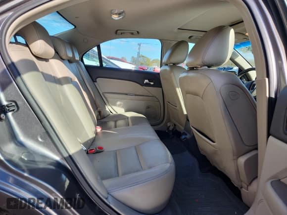 ✅ 2010 Ford Fusion Hybrid • VIN: 3FADP0L36AR112621 • Lot: 89490645. Listed on Copart with 22,568 mi. Free auction sales archive from the USA and detailed vehicle history report at DreamBid. Image 10.