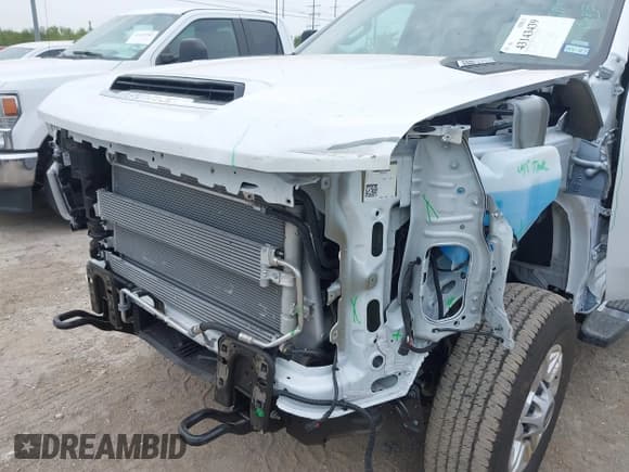 ✅ 2025 Chevrolet Silverado 2500HD LT • VIN: 2GC1KNEY2S1221276 • Лот: 43143439. Опубликован ранее на IAAI с пробегом 4 017 миль. Бесплатный доступ к архиву аукционных продаж из США и подробный отчёт об истории автомобиля на DreamBid. Изображение 6.