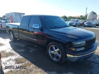 ✅ 2001 Chevrolet Silverado 1500 LS • VIN: 2GCEC19T411401721 • Lot: 43166319. Listed on IAAI with 167,426 mi. Free auction sales archive from the USA and detailed vehicle history report at DreamBid. Image 1.