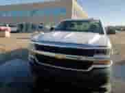 2016 Chevrolet Silverado 1500 Work Truck z VIN 1GCNKNEH7GZ119200, wystawiony jako Copart lot #52729225 z przebiegiem 128 722 mil mil oraz Szkoda całkowita • Salvage title. Historia ofert i sprzedaży dostępna na DreamBid. Obrazek 14.