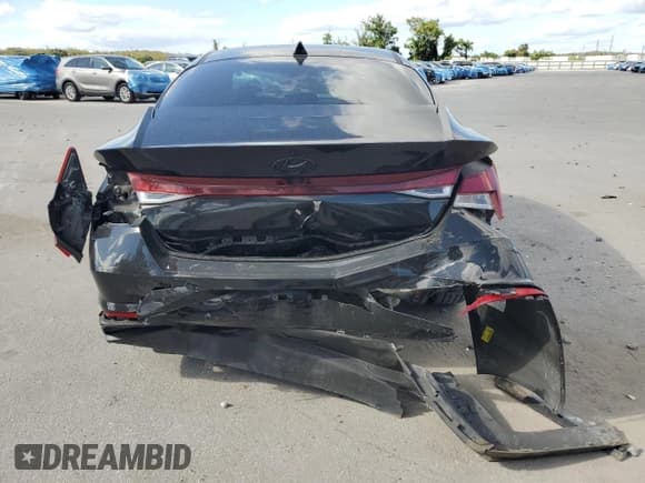 ✅ 2022 Hyundai Elantra SEL • VIN: 5NPLM4AGXNH082804 • Lot: 82569325. Listed on Copart with 40,674 mi. Free auction sales archive from the USA and detailed vehicle history report at DreamBid. Image 6.