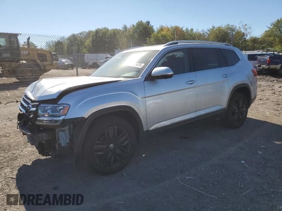 ✅ 2018 Volkswagen Atlas SEL Premium • VIN: 1V2NR2CA7JC572273 • Lot: 84205635. Listed on Copart with 82,973 mi. Free auction sales archive from the USA and detailed vehicle history report at DreamBid. Image 1.