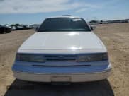 ✅ 1995 Ford Crown Victoria • VIN: 2FALP73W7SX158296 • Lot: 56706735. Wystawiony na Copart z przebiegiem 104 884 mil. Bezpłatny archiwum sprzedaży aukcyjnych z USA i szczegółowy raport historii pojazdu na DreamBid. Zdjęcie 5.