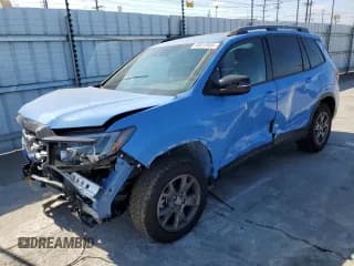 ✅ 2024 Honda Passport TrailSport • VIN: 5FNYF8H69RB012767 • Lot: 80013555. Wystawiony na Copart z przebiegiem 3 522 mil. Bezpłatny archiwum sprzedaży aukcyjnych z USA i szczegółowy raport historii pojazdu na DreamBid. Zdjęcie 1.