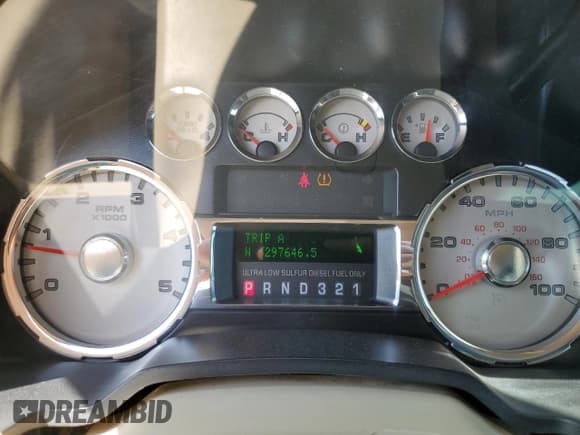 ✅ 2008 Ford F-250 XL • VIN: 1FTSW21R28ED61227 • Lot: 57087825. Listed on Copart with 297,646 mi. Free auction sales archive from the USA and detailed vehicle history report at DreamBid. Image 9.