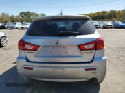✅ 2011 Mitsubishi Outlander SE • VIN: JA4AP4AU7BZ012096 • Lot: 89686955. Wystawiony na Copart z przebiegiem 205 868 mil. Bezpłatny archiwum sprzedaży aukcyjnych z USA i szczegółowy raport historii pojazdu na DreamBid. Zdjęcie 6.