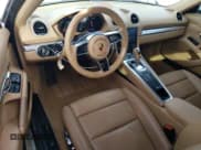 ✅ 2017 Porsche 718 Cayman • VIN: WP0AA2A81HS270209 • Lot: 87940065. Wystawiony na Copart z przebiegiem 127 160 mil. Bezpłatny archiwum sprzedaży aukcyjnych z USA i szczegółowy raport historii pojazdu na DreamBid. Zdjęcie 8.