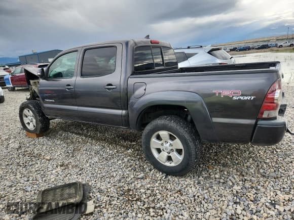 ✅ 2012 Toyota Tacoma • VIN: 3TMLU4EN3CM101693 • Lot: 86683345. Listed on Copart with 168,266 mi. Free auction sales archive from the USA and detailed vehicle history report at DreamBid. Image 2.
