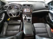 ✅ 2018 Nissan Maxima S • VIN: 1N4AA6AP7JC369881 • Лот: 70080665. Опубликован ранее на Copart с пробегом 119 449 миль. Бесплатный доступ к архиву аукционных продаж из США и подробный отчёт об истории автомобиля на DreamBid. Изображение 8.