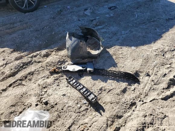 ✅ 2007 Toyota Sienna LE • VIN: 5TDZK23C57S072970 • Лот: 91327335. Опубликован ранее на Copart с пробегом 277 990 миль. Бесплатный доступ к архиву аукционных продаж из США и подробный отчёт об истории автомобиля на DreamBid. Изображение 13.