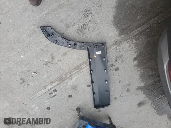 ✅ 2025 Chevrolet Equinox FWD LT • VIN: 3GNAXHEG0SL150157 • Lot: 62916915. Listed on Copart with 2,073 mi. Free auction sales archive from the USA and detailed vehicle history report at DreamBid. Image 13.