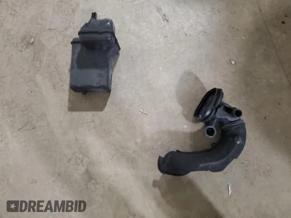 ✅ 2015 Chrysler 200 S • VIN: 1C3CCCBB6FN693967 • Lot: 91484315. Listed on Copart with 93,168 mi. Free auction sales archive from the USA and detailed vehicle history report at DreamBid. Image 12.