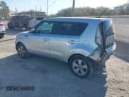 ✅ 2017 Kia Soul • VIN: KNDJN2A23H7461021 • Lot: 43707207. Wystawiony na IAAI z przebiegiem 114 716 mil. Bezpłatny archiwum sprzedaży aukcyjnych z USA i szczegółowy raport historii pojazdu na DreamBid. Zdjęcie 3.