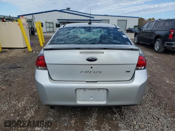 ✅ 2009 Ford Focus SE • VIN: 1FAHP32N09W141840 • Lot: 87193575. Listed on Copart with 105,656 mi. Free auction sales archive from the USA and detailed vehicle history report at DreamBid. Image 6.