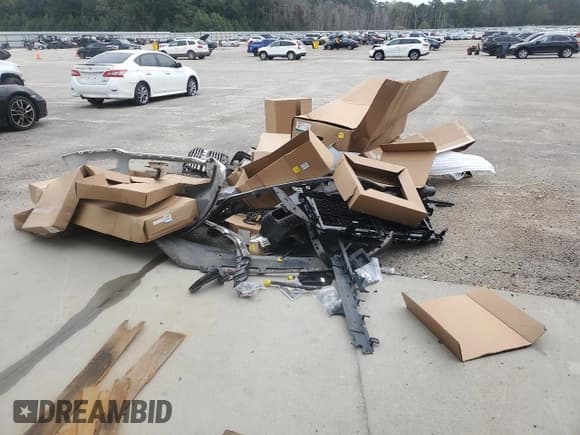 ✅ 2023 Ram 2500 Laramie • VIN: 3C6UR5FL2PG588521 • Lot: 85576225. Wystawiony na Copart z przebiegiem 46 007 mil. Bezpłatny archiwum sprzedaży aukcyjnych z USA i szczegółowy raport historii pojazdu na DreamBid. Zdjęcie 12.