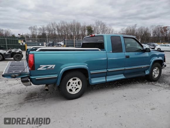 ✅ 1997 Chevrolet Silverado 1500 • VIN: 1GBEK19R4VE163952 • Лот: 93273245. Опубликован ранее на Copart с пробегом 136 497 миль. Бесплатный доступ к архиву аукционных продаж из США и подробный отчёт об истории автомобиля на DreamBid. Изображение 3.