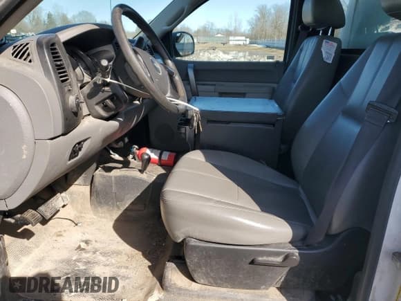 ✅ 2014 Chevrolet Silverado 2500HD Work Truck • VIN: 1GC0KVCG1EF167214 • Лот: 49301315. Опубликован ранее на Copart с пробегом 212 290 миль. Бесплатный доступ к архиву аукционных продаж из США и подробный отчёт об истории автомобиля на DreamBid. Изображение 7.