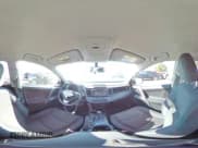 ✅ 2016 Toyota RAV4 LE • VIN: JTMBFREV7GD191323 • Лот: 92281255. Опубликован ранее на Copart с пробегом 109 767 миль. Бесплатный доступ к архиву аукционных продаж из США и подробный отчёт об истории автомобиля на DreamBid. Изображение 15.