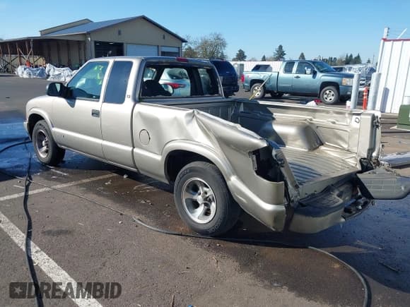✅ 2003 Chevrolet S-10 LS • VIN: 1GCCS19X938207277 • Лот: 41651963. Опубликован ранее на IAAI с пробегом 101 859 миль. Бесплатный доступ к архиву аукционных продаж из США и подробный отчёт об истории автомобиля на DreamBid. Изображение 3.