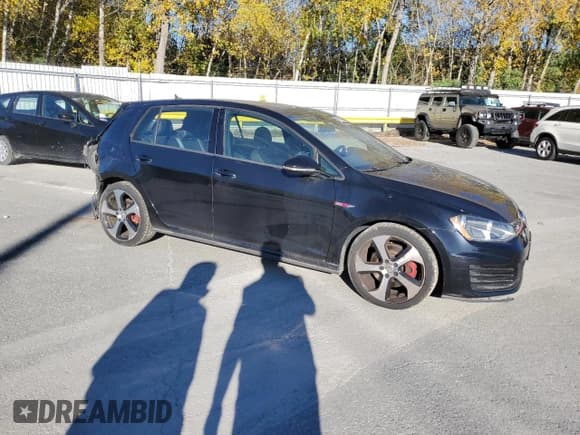 ✅ 2015 Volkswagen Golf GTI S • VIN: 3VW5T7AU5FM024658 • Lot: 86869995. Wystawiony na Copart z przebiegiem 48 642 mil. Bezpłatny archiwum sprzedaży aukcyjnych z USA i szczegółowy raport historii pojazdu na DreamBid. Zdjęcie 4.
