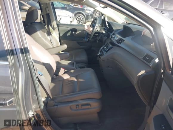 ✅ 2013 Honda Odyssey EX-L • VIN: 5FNRL5H60DB076734 • Lot: 43369653. Wystawiony na IAAI z przebiegiem 160 354 mil. Bezpłatny archiwum sprzedaży aukcyjnych z USA i szczegółowy raport historii pojazdu na DreamBid. Zdjęcie 5.