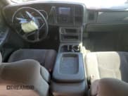 ✅ 2006 GMC Sierra 1500 SLE2 • VIN: 2GTEK13T661242199 • Lot: 70198294. Wystawiony na Copart z przebiegiem 143 288 mil. Bezpłatny archiwum sprzedaży aukcyjnych z USA i szczegółowy raport historii pojazdu na DreamBid. Zdjęcie 8.