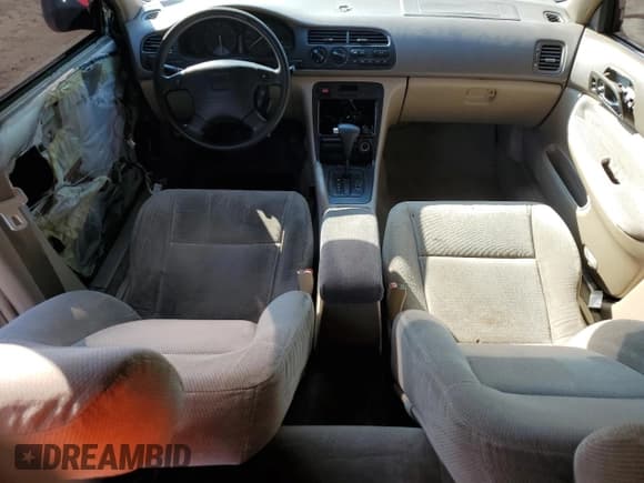 ✅ 1996 Honda Accord LX • VIN: 1HGCE1828TA006915 • Lot: 80608655. Wystawiony na Copart z przebiegiem 195 910 mil. Bezpłatny archiwum sprzedaży aukcyjnych z USA i szczegółowy raport historii pojazdu na DreamBid. Zdjęcie 8.