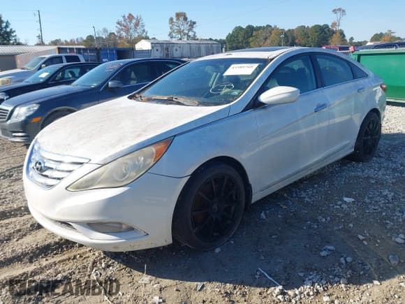 ✅ 2011 Hyundai Sonata SE • VIN: 5NPEC4AC7BH301707 • Лот: 43589768. Опубликован ранее на IAAI с пробегом 121 388 миль. Бесплатный доступ к архиву аукционных продаж из США и подробный отчёт об истории автомобиля на DreamBid. Изображение 2.