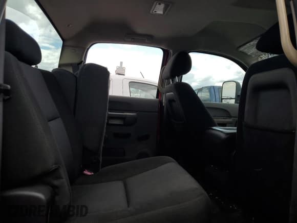 ✅ 2010 Chevrolet Silverado 1500 • VIN: 1GC4CZB69AF120327 • Lot: 56574905. Wystawiony na Copart z przebiegiem 212 686 mil. Bezpłatny archiwum sprzedaży aukcyjnych z USA i szczegółowy raport historii pojazdu na DreamBid. Zdjęcie 10.