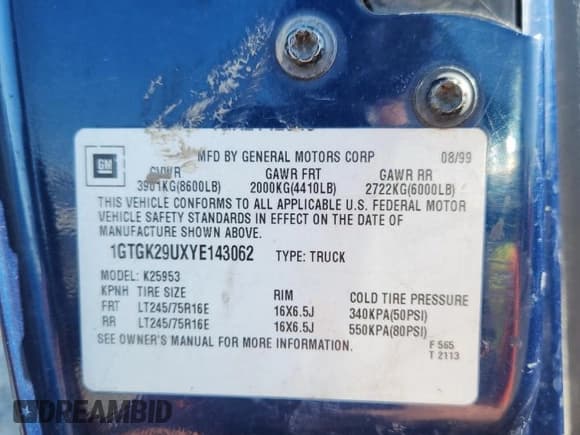 ✅ 2000 GMC Sierra 2500 SLE • VIN: 1GTGK29UXYE143062 • Лот: 85595955. Опубликован ранее на Copart с пробегом 309 556 миль. Бесплатный доступ к архиву аукционных продаж из США и подробный отчёт об истории автомобиля на DreamBid. Изображение 13.