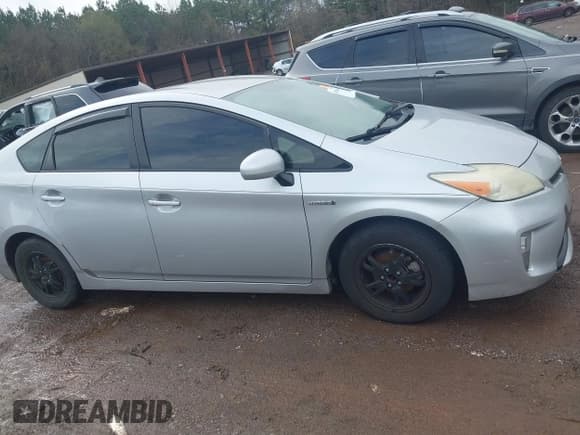 ✅ 2014 Toyota Prius Two • VIN: JTDKN3DU8E1735660 • Lot: 43803644. Wystawiony na IAAI z przebiegiem 279 126 mil. Bezpłatny archiwum sprzedaży aukcyjnych z USA i szczegółowy raport historii pojazdu na DreamBid. Zdjęcie 13.