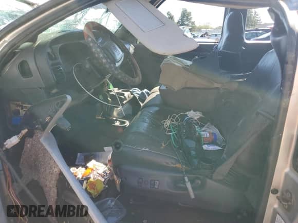 2001 Dodge 1500 с VIN 1B7HF13Z51J598129, выставлен на аукционе Copart как лот 74184494 с пробегом Не указан миль и Списание • Salvage title. История ставок и продаж доступна на DreamBid. Изображение 7.