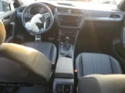 ✅ 2024 Volkswagen Tiguan SE R-Line Black • VIN: 3VV8B7AX7RM208079 • Лот: 92851255. Опубликован ранее на Copart с пробегом Не указан. Бесплатный доступ к архиву аукционных продаж из США и подробный отчёт об истории автомобиля на DreamBid. Изображение 8.