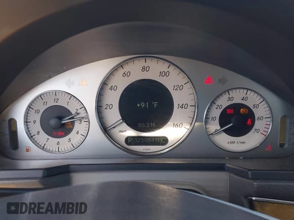 ✅ 2007 Mercedes-Benz E 350 • VIN: WDBUF56X47B076738 • Lot: 43375772. Wystawiony na IAAI z przebiegiem 325 084 mil. Bezpłatny archiwum sprzedaży aukcyjnych z USA i szczegółowy raport historii pojazdu na DreamBid. Zdjęcie 7.