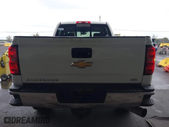 ✅ 2016 Chevrolet Silverado 2500HD LTZ • VIN: 1GC1KWE85GF271742 • Лот: 43666548. Опубликован ранее на IAAI с пробегом 241 053 миль. Бесплатный доступ к архиву аукционных продаж из США и подробный отчёт об истории автомобиля на DreamBid. Изображение 17.