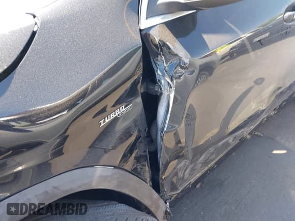 ✅ 2022 Mercedes-Benz GLA 35 AMG • VIN: W1N4N5BB3NJ317005 • Lot: 42299970. Wystawiony na IAAI z przebiegiem 18 123 mil. Bezpłatny archiwum sprzedaży aukcyjnych z USA i szczegółowy raport historii pojazdu na DreamBid. Zdjęcie 17.