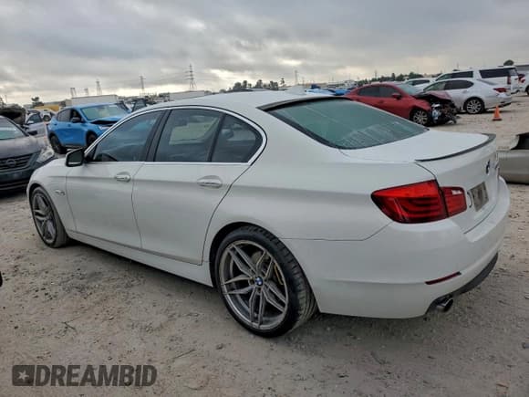 ✅ 2013 BMW 5 Series 535i • VIN: WBAFR7C55DC817854 • Лот: 93718005. Опубликован ранее на Copart с пробегом 197 859 миль. Бесплатный доступ к архиву аукционных продаж из США и подробный отчёт об истории автомобиля на DreamBid. Изображение 2.