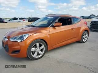 2013 Hyundai Veloster w/Black Int с VIN KMHTC6AD8DU118235, выставлен на аукционе Copart как лот 81145875 с пробегом 164 057 миль миль и Списание • Salvage title. История ставок и продаж доступна на DreamBid. Изображение 1.