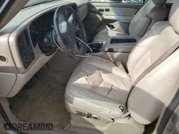 ✅ 2003 Chevrolet Suburban LT • VIN: 1GNEC16Z43J243406 • Лот: 49070355. Опубликован ранее на Copart с пробегом Не указан. Бесплатный доступ к архиву аукционных продаж из США и подробный отчёт об истории автомобиля на DreamBid. Изображение 7.