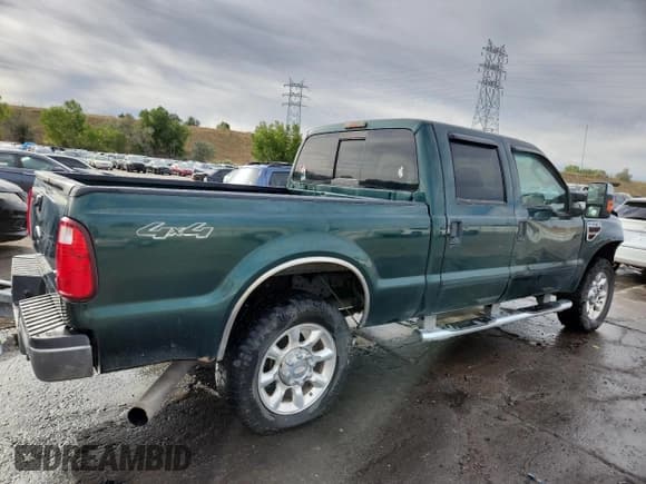 ✅ 2008 Ford F-250 XL • VIN: 1FTSW21R88EE08793 • Lot: 81320345. Wystawiony na Copart z przebiegiem 117 973 mil. Bezpłatny archiwum sprzedaży aukcyjnych z USA i szczegółowy raport historii pojazdu na DreamBid. Zdjęcie 3.
