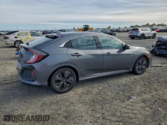 ✅ 2018 Honda Civic EX • VIN: SHHFK7H53JU407468 • Lot: 95314315. Wystawiony na Copart z przebiegiem 141 397 mil. Bezpłatny archiwum sprzedaży aukcyjnych z USA i szczegółowy raport historii pojazdu na DreamBid. Zdjęcie 3.