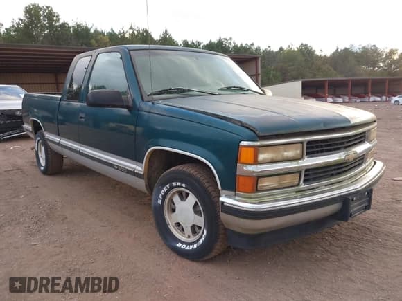 ✅ 1996 Chevrolet Silverado 1500 • VIN: 1GCEC19R5TE235084 • Lot: 43652180. Wystawiony na IAAI z przebiegiem 107 736 mil. Bezpłatny archiwum sprzedaży aukcyjnych z USA i szczegółowy raport historii pojazdu na DreamBid. Zdjęcie 1.