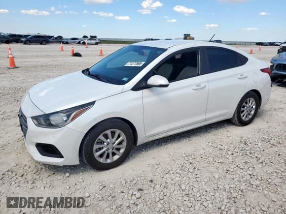 ✅ 2018 Hyundai Accent SE • VIN: 3KPC24A30JE019938 • Лот: 71277895. Опубликован ранее на Copart с пробегом 83 205 миль. Бесплатный доступ к архиву аукционных продаж из США и подробный отчёт об истории автомобиля на DreamBid. Изображение 1.