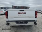 ✅ 2021 GMC Sierra 1500 • VIN: 3GTU9AEF4MG284311 • Lot: 71304904. Wystawiony na Copart z przebiegiem Nie podano. Bezpłatny archiwum sprzedaży aukcyjnych z USA i szczegółowy raport historii pojazdu na DreamBid. Zdjęcie 6.