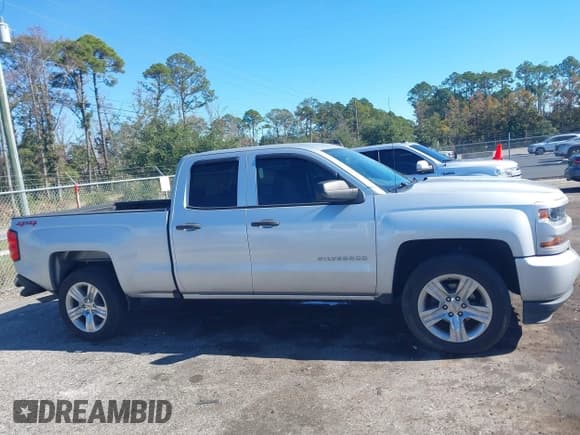 ✅ 2019 Chevrolet Silverado 1500 Custom • VIN: 2GCVKMEC6K1237447 • Lot: 43663630. Listed on IAAI with 69,267 mi. Free auction sales archive from the USA and detailed vehicle history report at DreamBid. Image 13.