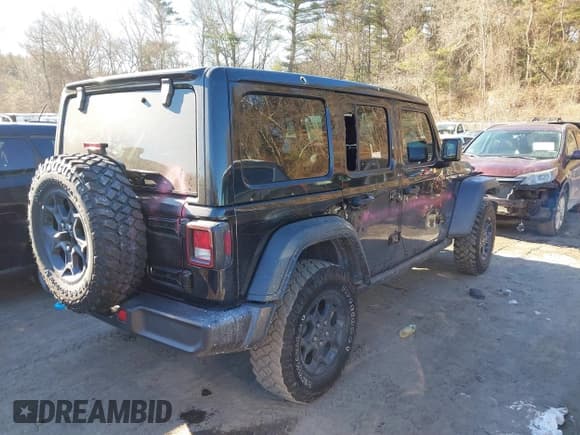 ✅ 2023 Jeep Wrangler • VIN: 1C4JJXN67PW621024 • Lot: 41411389. Wystawiony na IAAI z przebiegiem 21 306 mil. Bezpłatny archiwum sprzedaży aukcyjnych z USA i szczegółowy raport historii pojazdu na DreamBid. Zdjęcie 4.